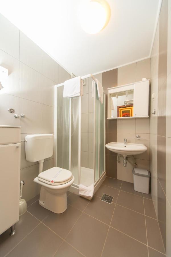 Holiday Apartment 50M From The Beach Pjescana Uvala Eksteriør billede