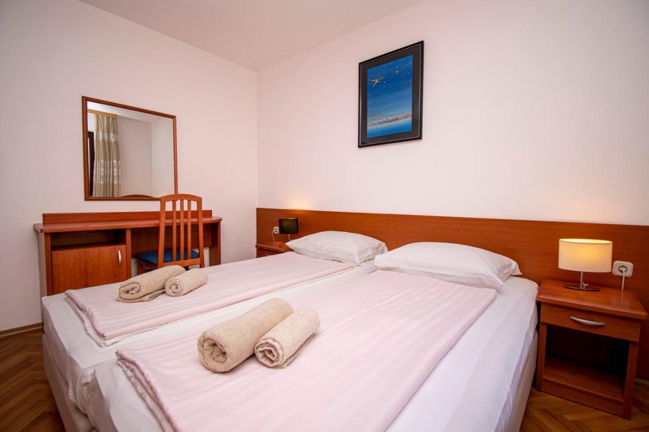 Holiday Apartment 50M From The Beach Pjescana Uvala Eksteriør billede