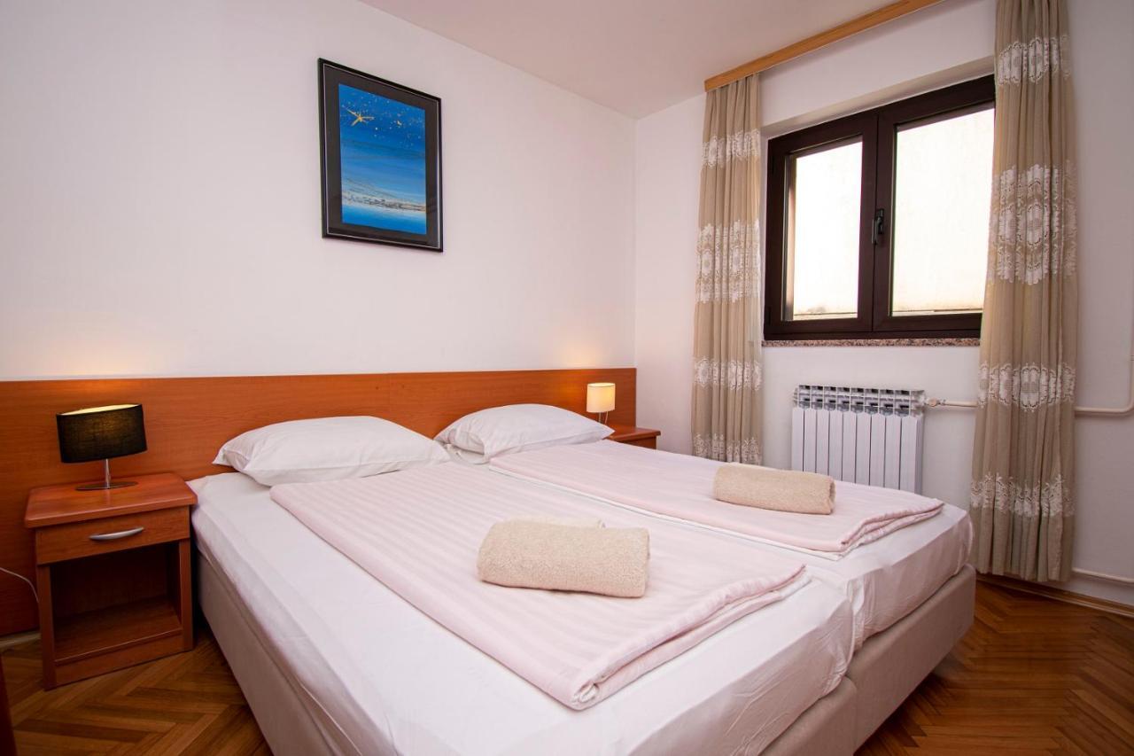Holiday Apartment 50M From The Beach Pjescana Uvala Eksteriør billede