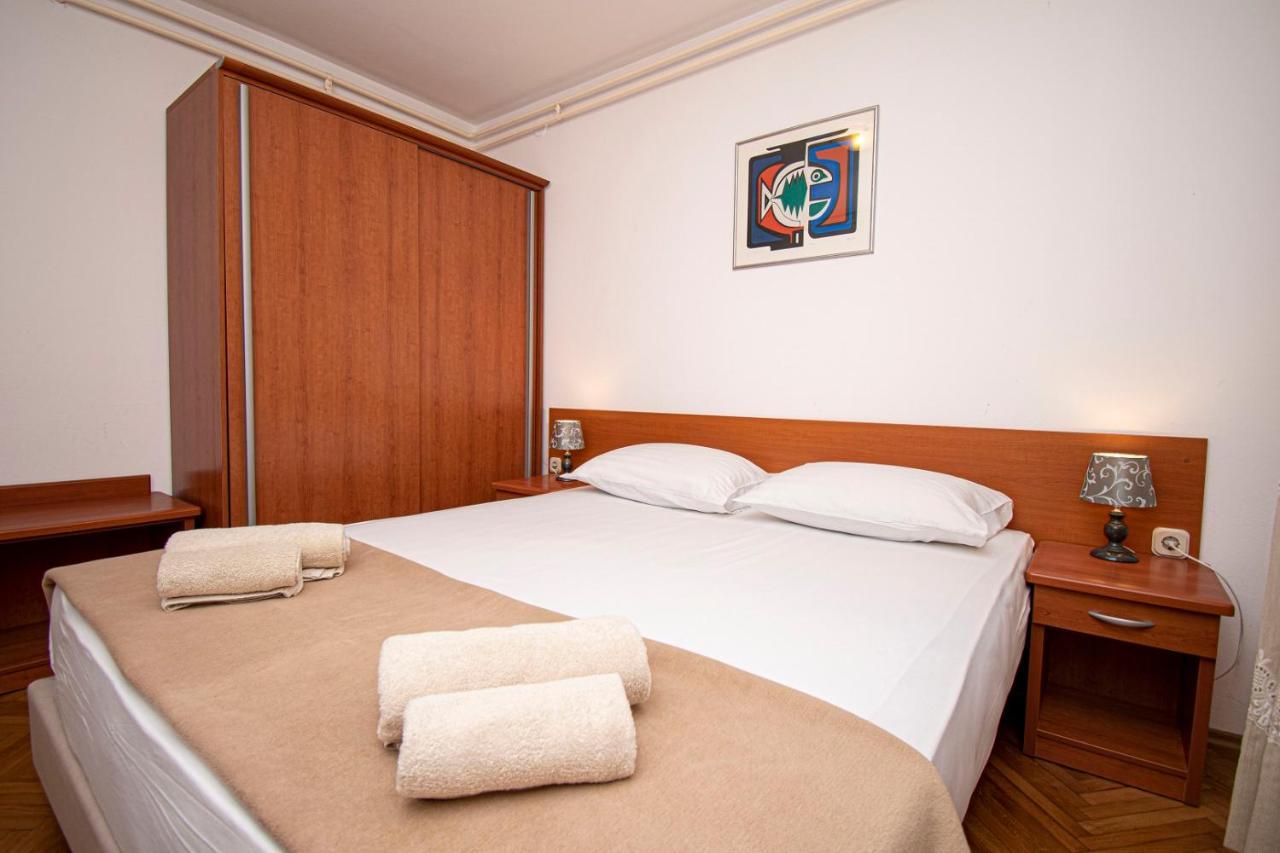 Holiday Apartment 50M From The Beach Pjescana Uvala Eksteriør billede