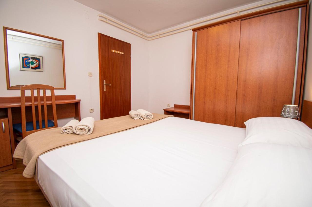 Holiday Apartment 50M From The Beach Pjescana Uvala Eksteriør billede