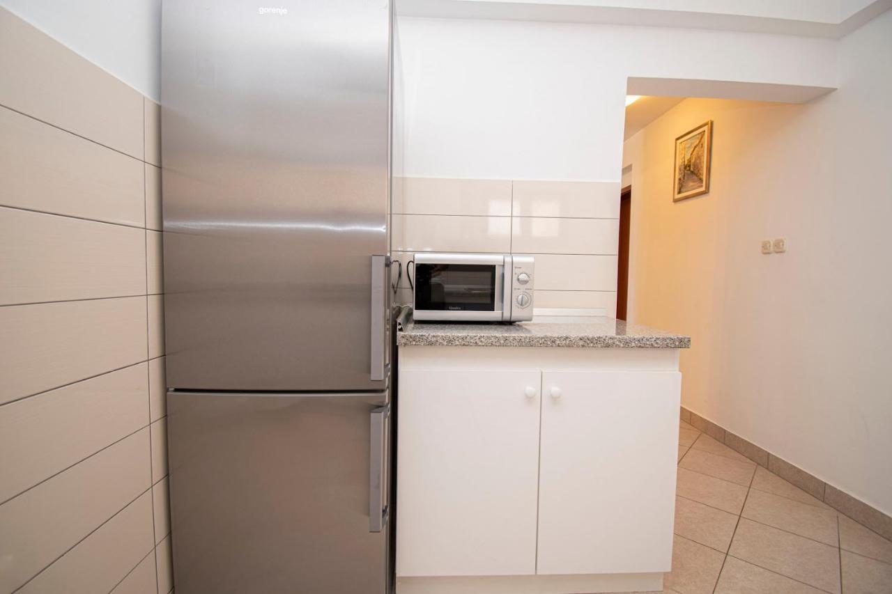 Holiday Apartment 50M From The Beach Pjescana Uvala Eksteriør billede