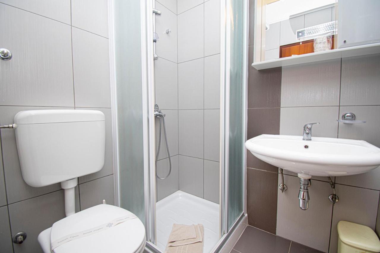 Holiday Apartment 50M From The Beach Pjescana Uvala Eksteriør billede